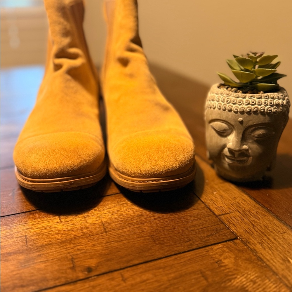 Timberland Sutherlin Bay Slouch Chelsea Suede Tan Ankle Boots Size 10